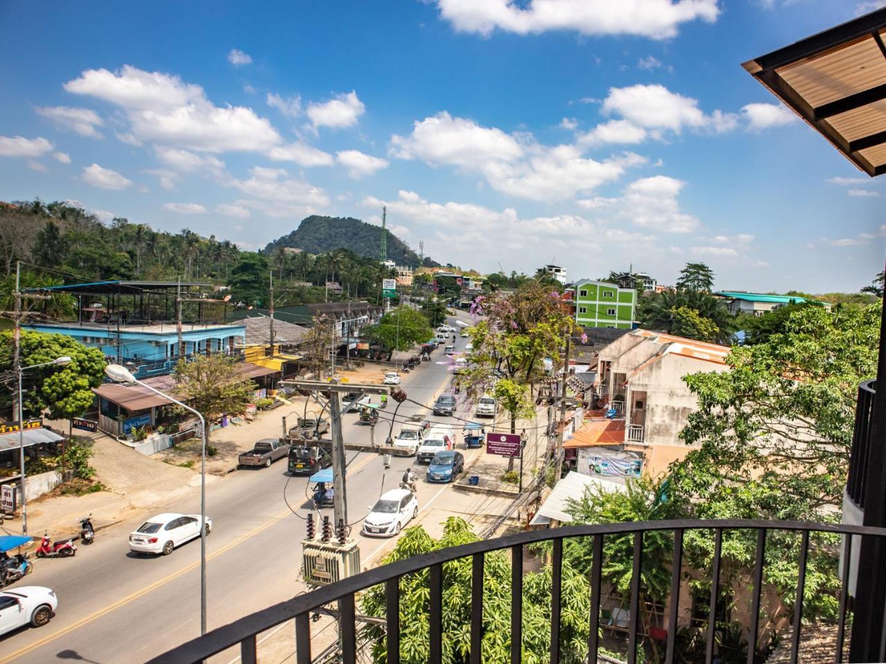 The Moon Night Ao Nang Hotel Krabi town Buitenkant foto