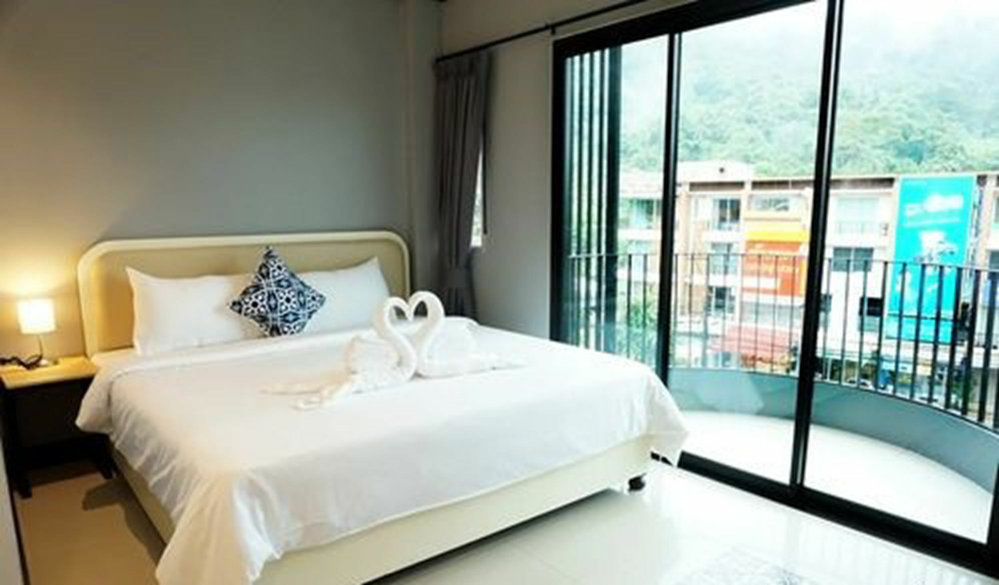 The Moon Night Ao Nang Hotel Krabi town Buitenkant foto